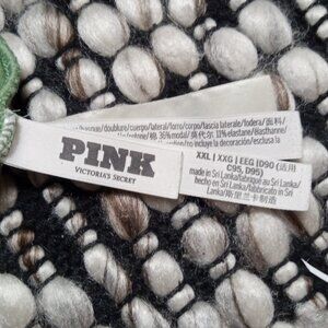 Green sports bra light hold. Perfect Saturday mornin bra!